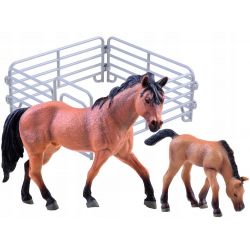 Maľované figúrky – Kôň so žriebätkom